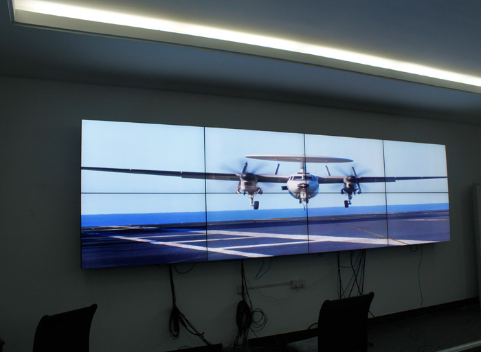 55 inch 5.3mm 2*4 LCD Video Wall Application Case
