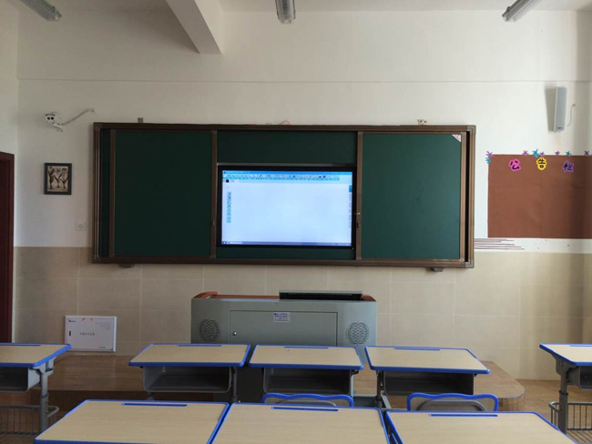 65 inch Interactive touch screen LCD whiteboard in Miluo Caihong School