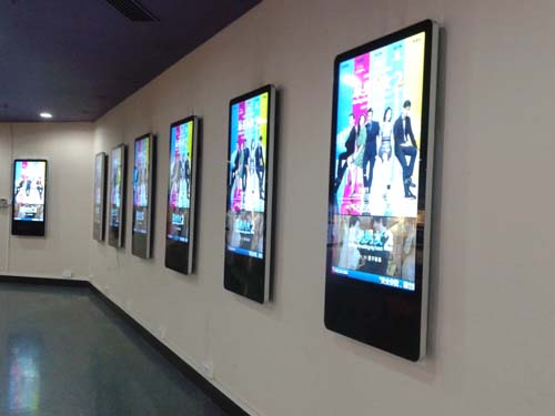 32 inch LCD advertising player(portrait).jpg