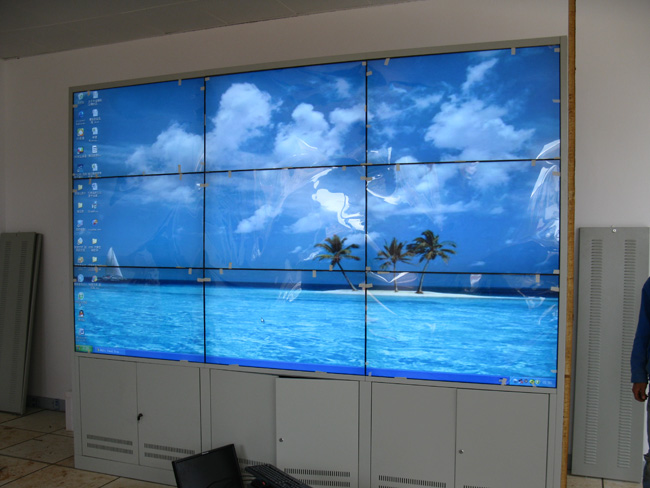 Creworld LCD video wall in Yunnan 02.jpg