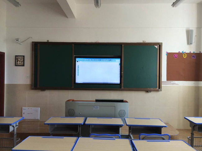 65 inch interactive LCD whiteboard 01.jpg